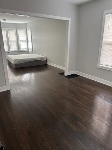 $164,999 | 310 West 105th Street, Chicago, IL 60628