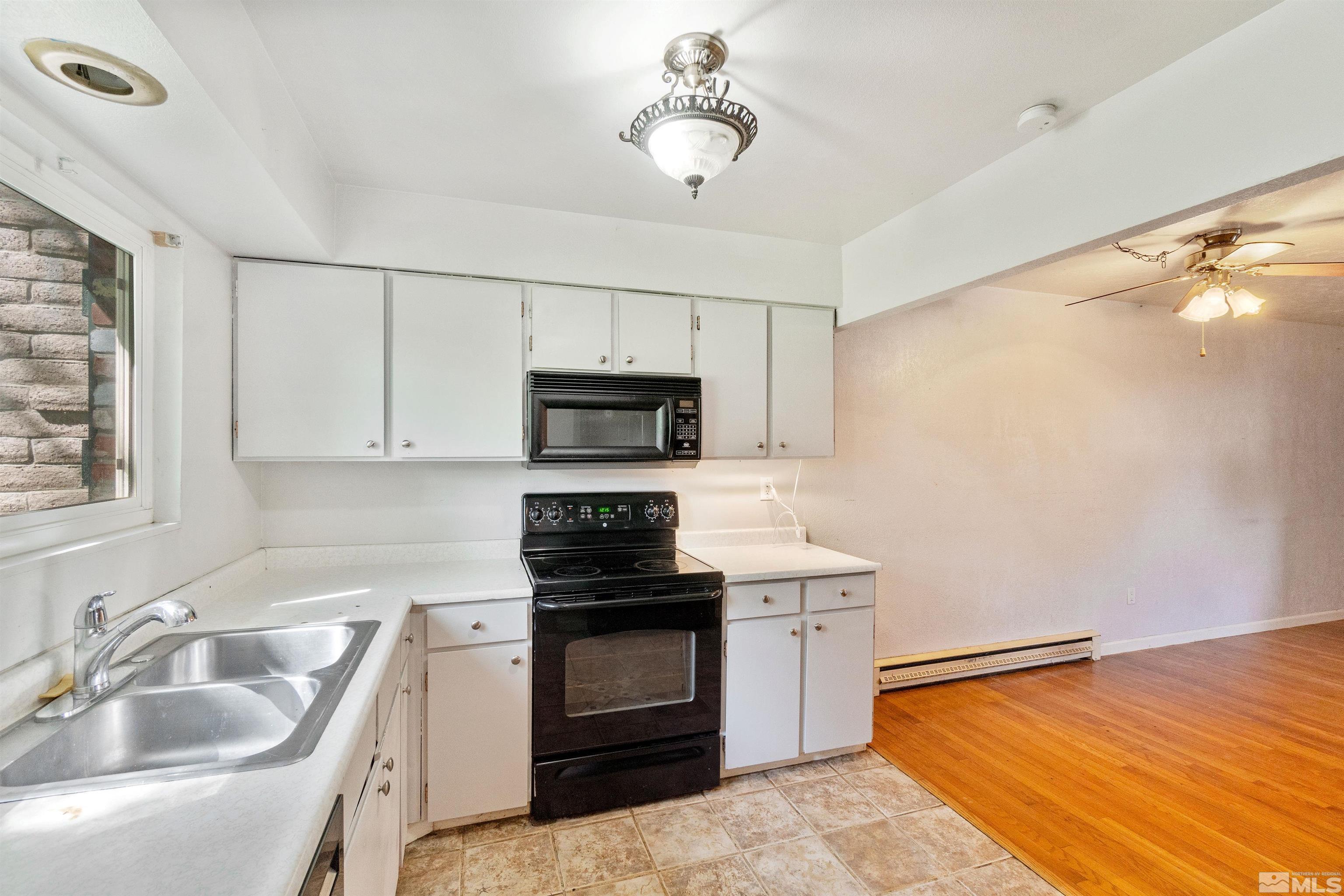 307 Smithridge Park Reno, NV 89502 - Photo 7 of 23 Photo 7