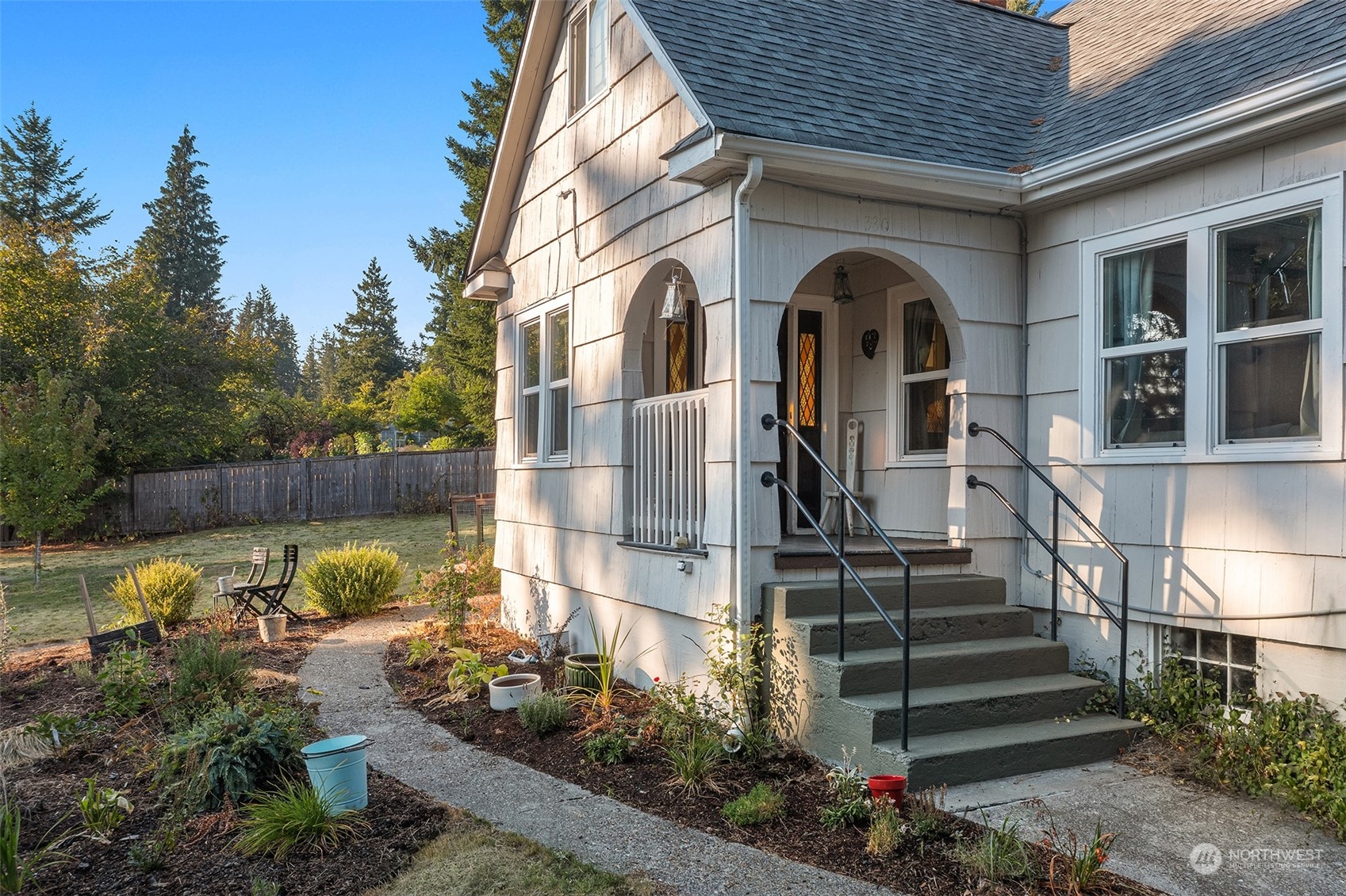 330 Highway 3 Shelton, WA 98584 - Photo 2 of 39 a front view of a house with a yard