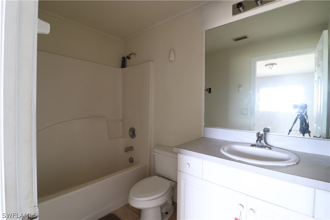 2101-2103 Park Road Lehigh Acres, FL 33971 - Photo 5 of 9 Gallery Image 5