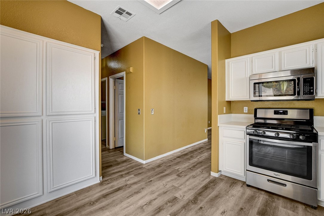 286 Manzanita Ranch Lane Henderson, NV 89012 - Photo 12 of 50 Kitchen