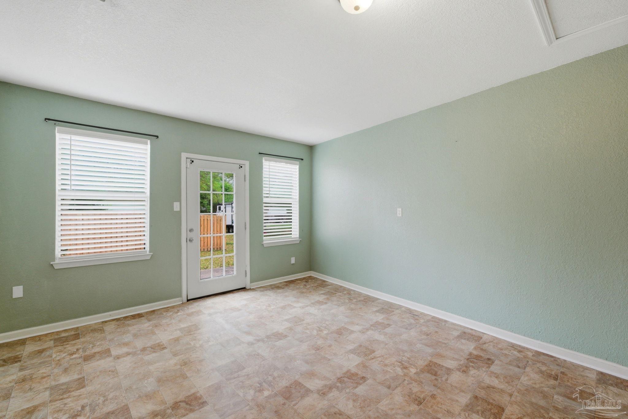6960 Klondike Road Pensacola, FL 32526 - Photo 11 of 38