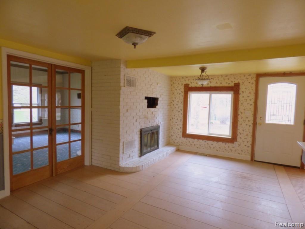 2283 Norton Road Howell, MI 48843 - Photo 4 of 25