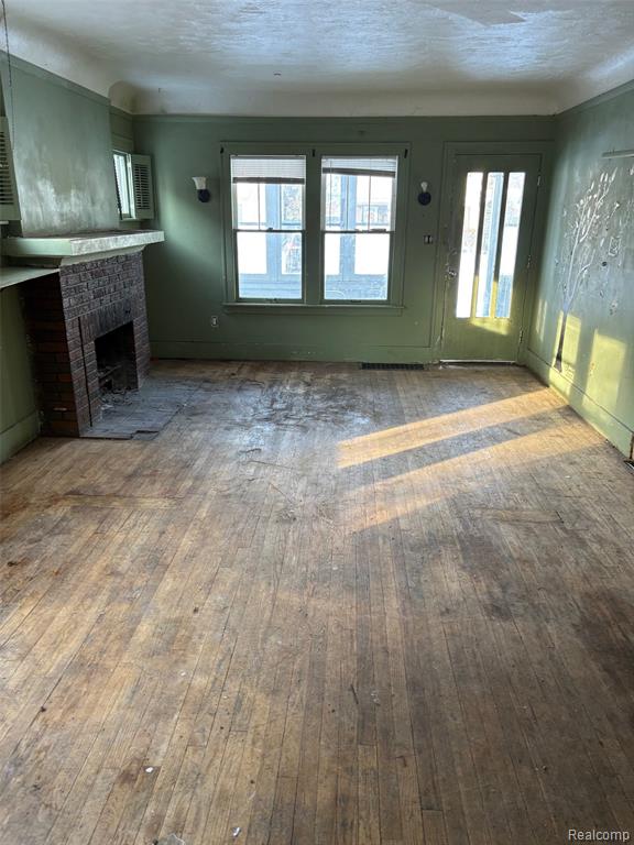 196 Mohawk Road Pontiac, MI 48341 - Photo 3 of 12