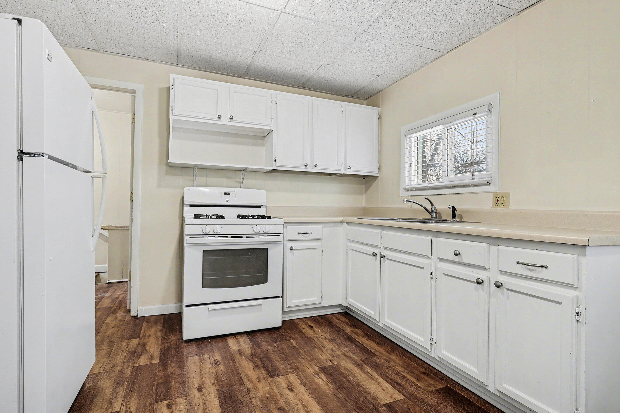 515 Harrison Street Ionia, MI 48846 - Photo 13 of 19 008_file_946