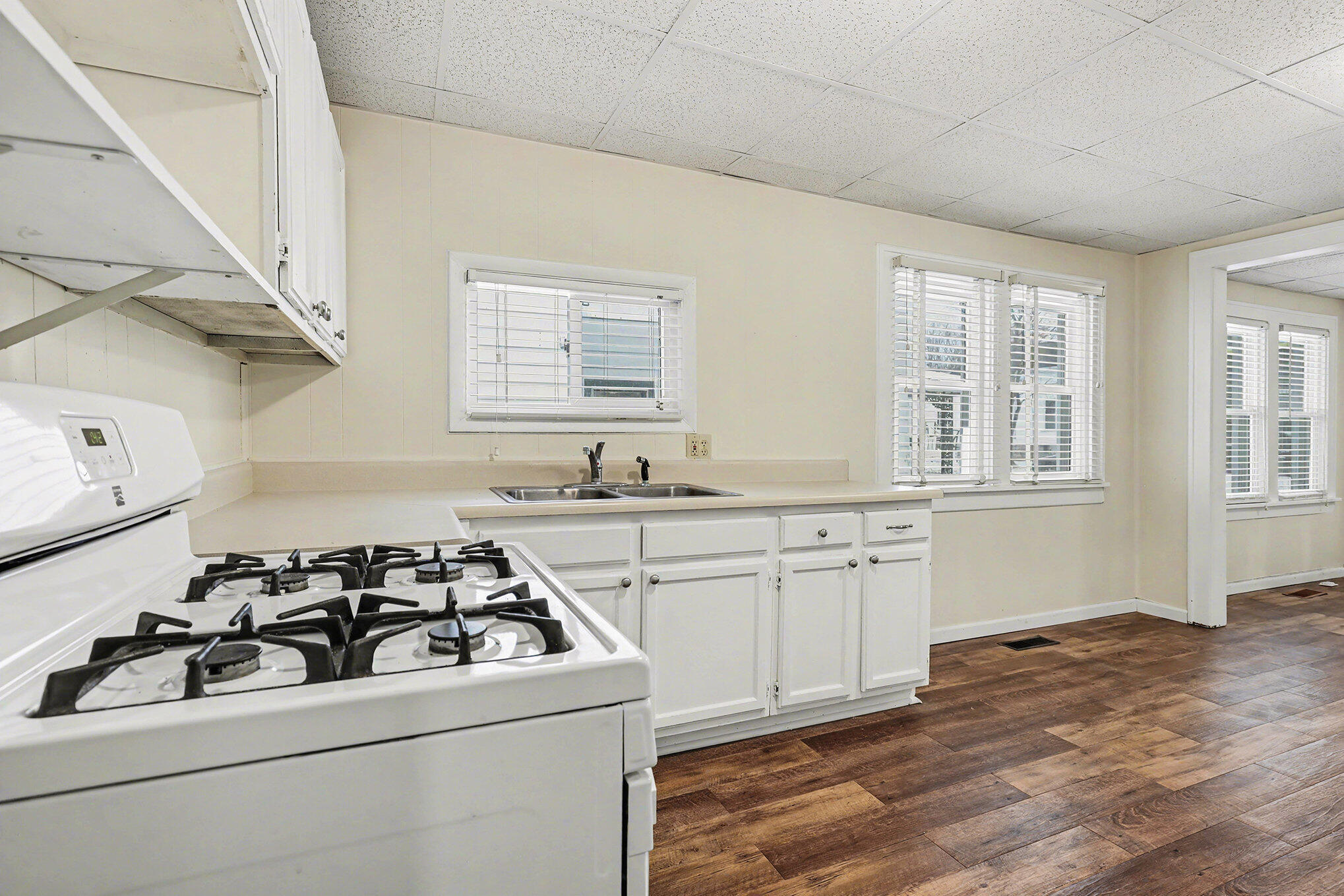 515 Harrison Street Ionia, MI 48846 - Photo 15 of 19 010_file_322