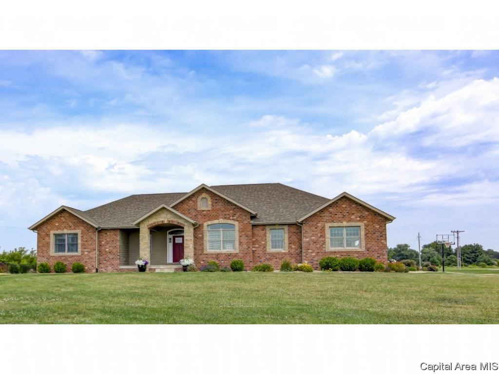 985 Fraase Road New Berlin, IL 62670 - Photo 1 of 30 Gallery Image 1