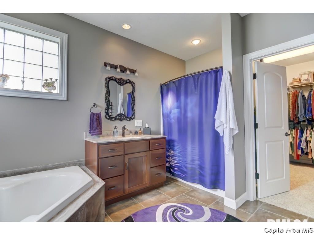 985 Fraase Road New Berlin, IL 62670 - Photo 18 of 30 Gallery Image 18