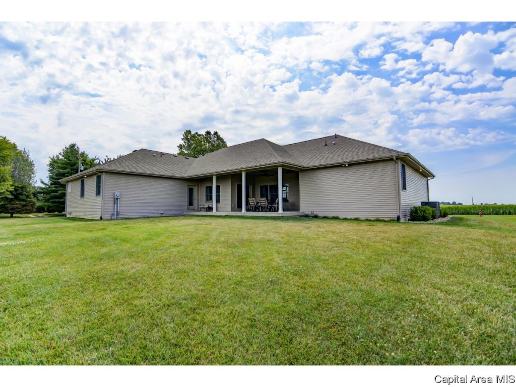 985 Fraase Road New Berlin, IL 62670 - Photo 28 of 30 Gallery Image 28