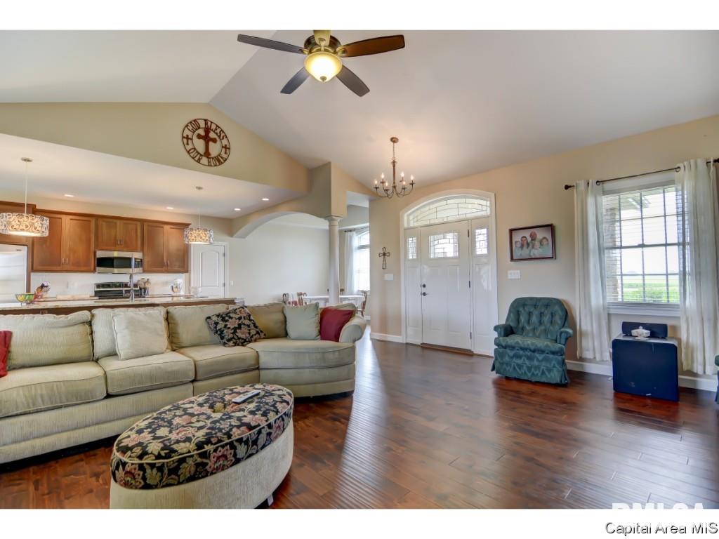 985 Fraase Road New Berlin, IL 62670 - Photo 4 of 30 Gallery Image 4