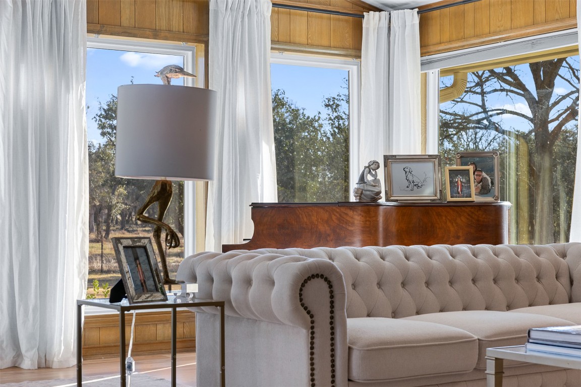 197 Live Oak Cemetery Road Killeen, TX 76542 - Photo 29 of 36 a living room with furniture and a flat screen tv