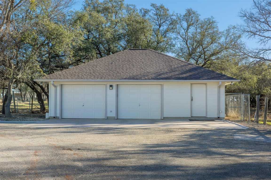 197 Live Oak Cemetery Road Killeen, TX 76542 - Photo 7 of 36 a house with a outdoor space