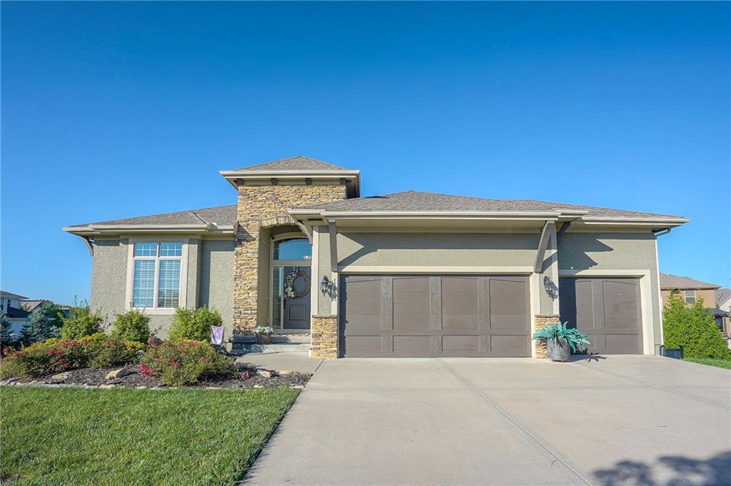 17833 West 166th Street Olathe, KS 66062 - Photo 3 of 26