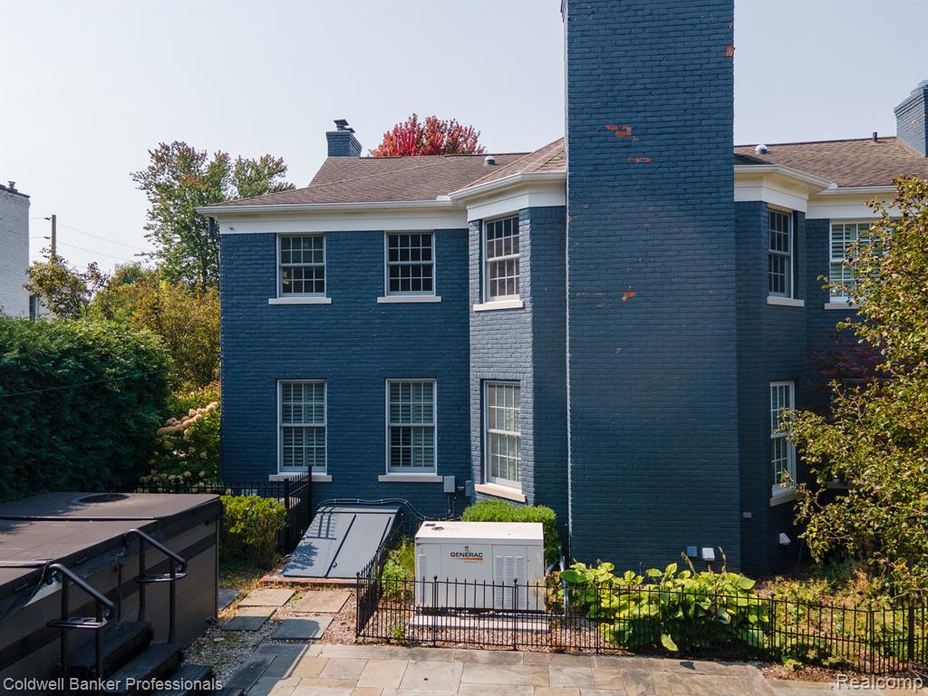 780 Whittier Road Grosse Pointe Park, MI 48230 - Photo 3 of 52