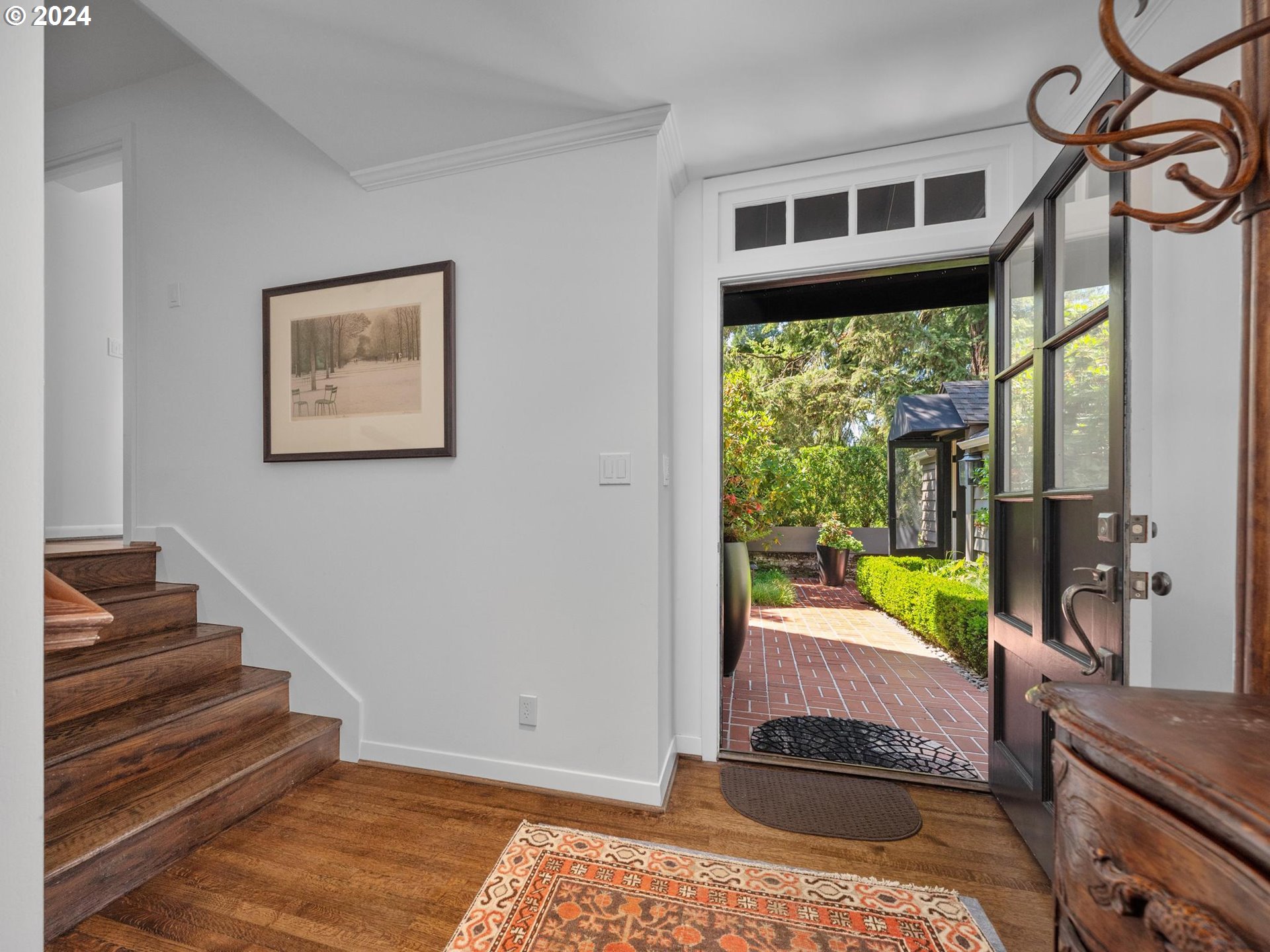 2018 Southwest Laurel Street Portland, OR 97201 - Photo 3 of 34 Gallery Image 3