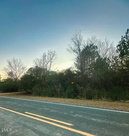 a view of a tennis court