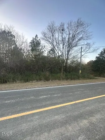a view of a tennis court