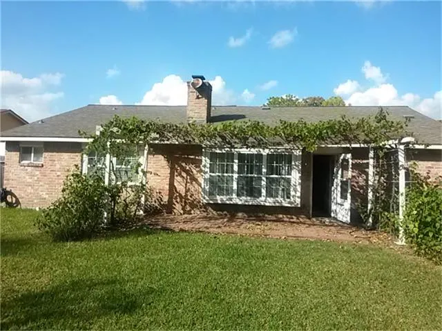 $1,750 | 13807 Towne W Boulevard, Sugar Land, TX 77498