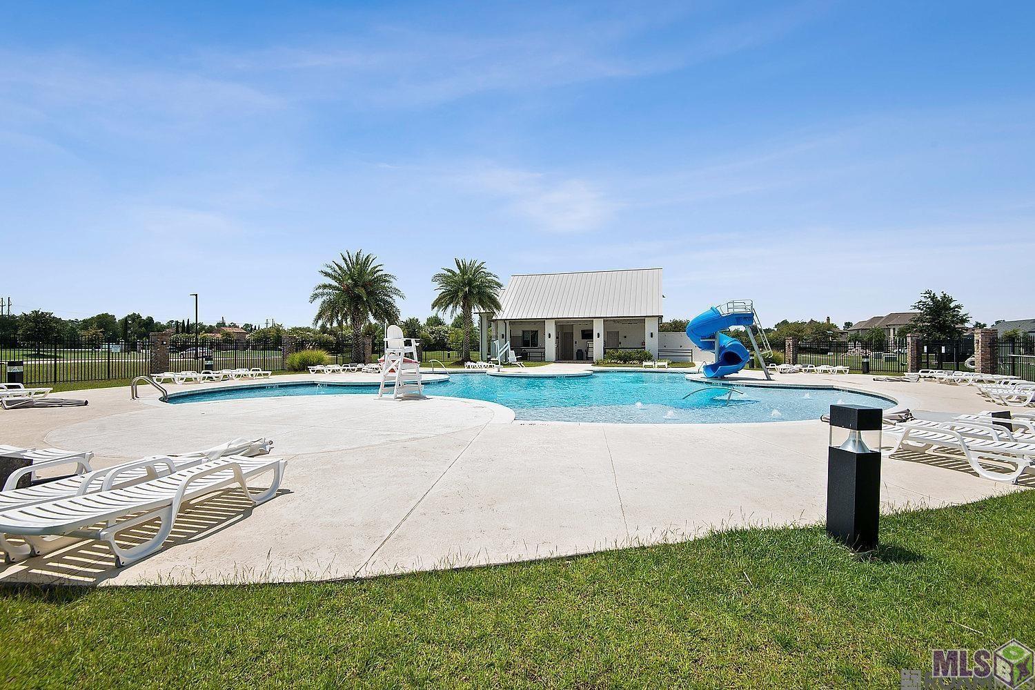 3246 Grand Field Avenue Baton Rouge, LA 70810 - Photo 3 of 10