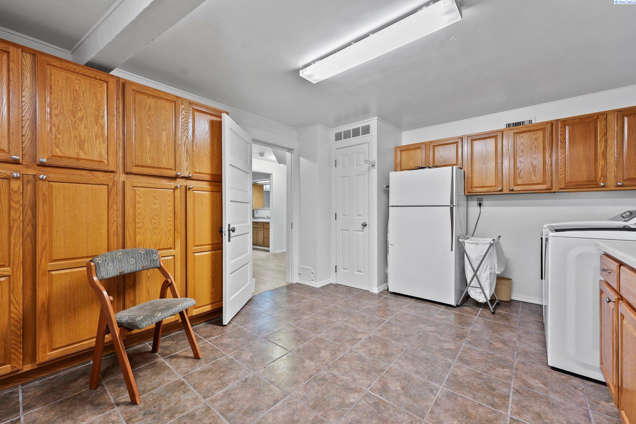 1121 Scoon Road Sunnyside, WA 98944 - Photo 30 of 39 Gallery Image 30