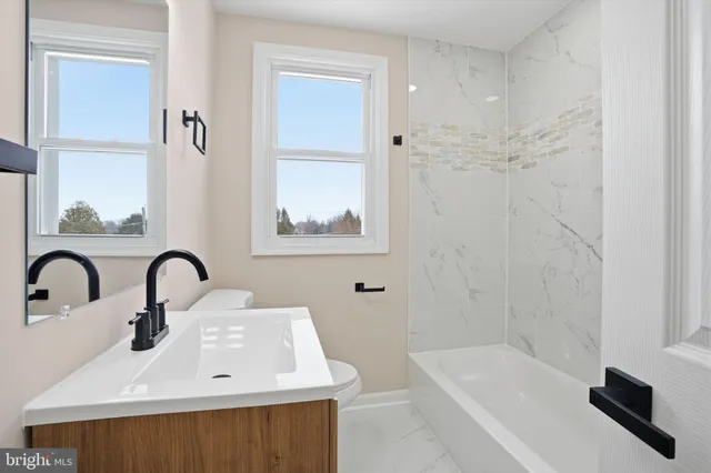 $499,900 | 513 Smithfield Avenue, Philadelphia, PA 19116