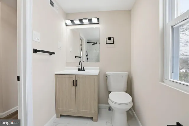 $499,900 | 513 Smithfield Avenue, Philadelphia, PA 19116