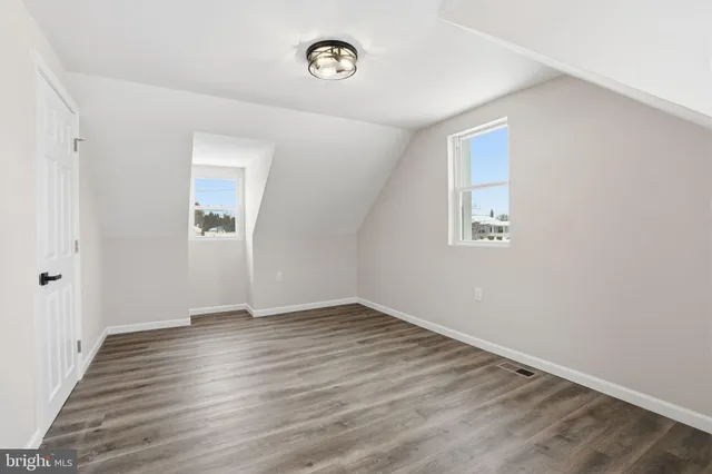 $499,900 | 513 Smithfield Avenue, Philadelphia, PA 19116