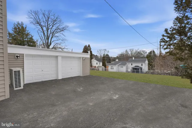 $499,900 | 513 Smithfield Avenue, Philadelphia, PA 19116