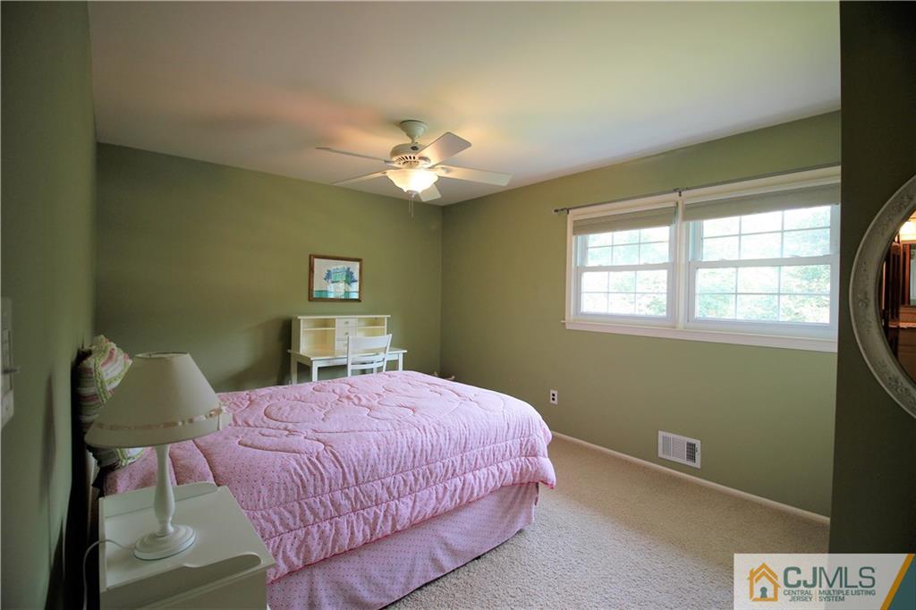 37 Buck Road East Brunswick, NJ 08816 - Photo 14 of 25 Gallery Image 14