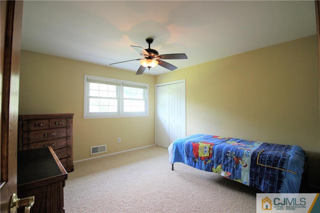 37 Buck Road East Brunswick, NJ 08816 - Photo 15 of 25 Gallery Image 15