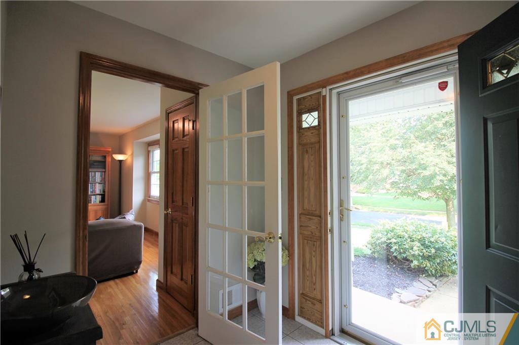37 Buck Road East Brunswick, NJ 08816 - Photo 4 of 25 Gallery Image 4