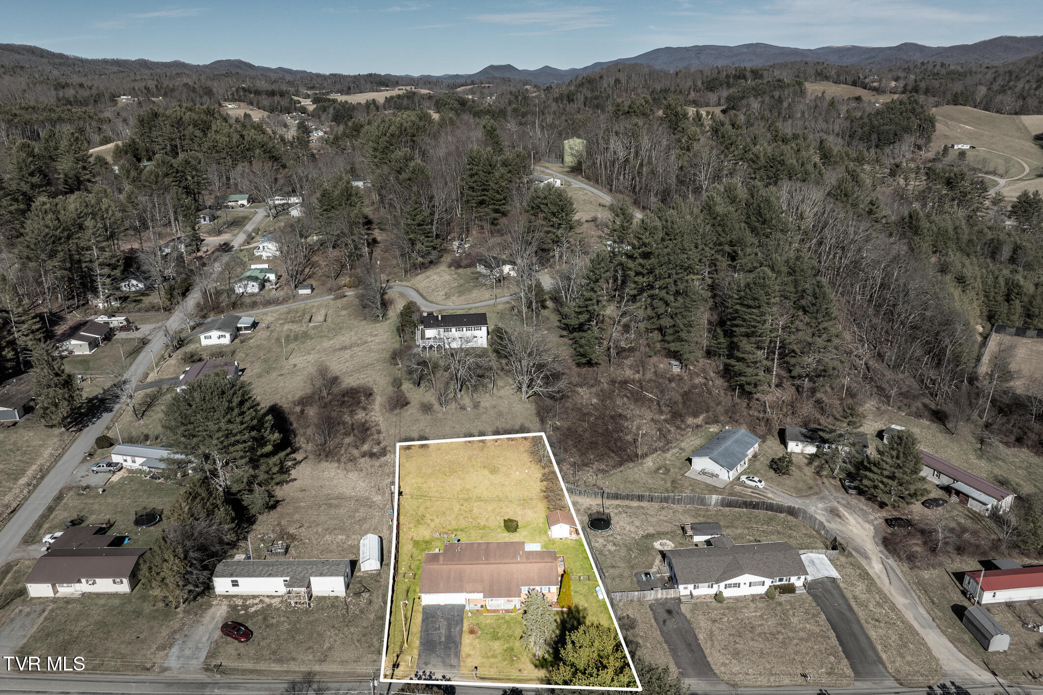 508 Hospital Road Mountain City, TN 37683 - Photo 14 of 75 508 Hospital Road (3 of 77)