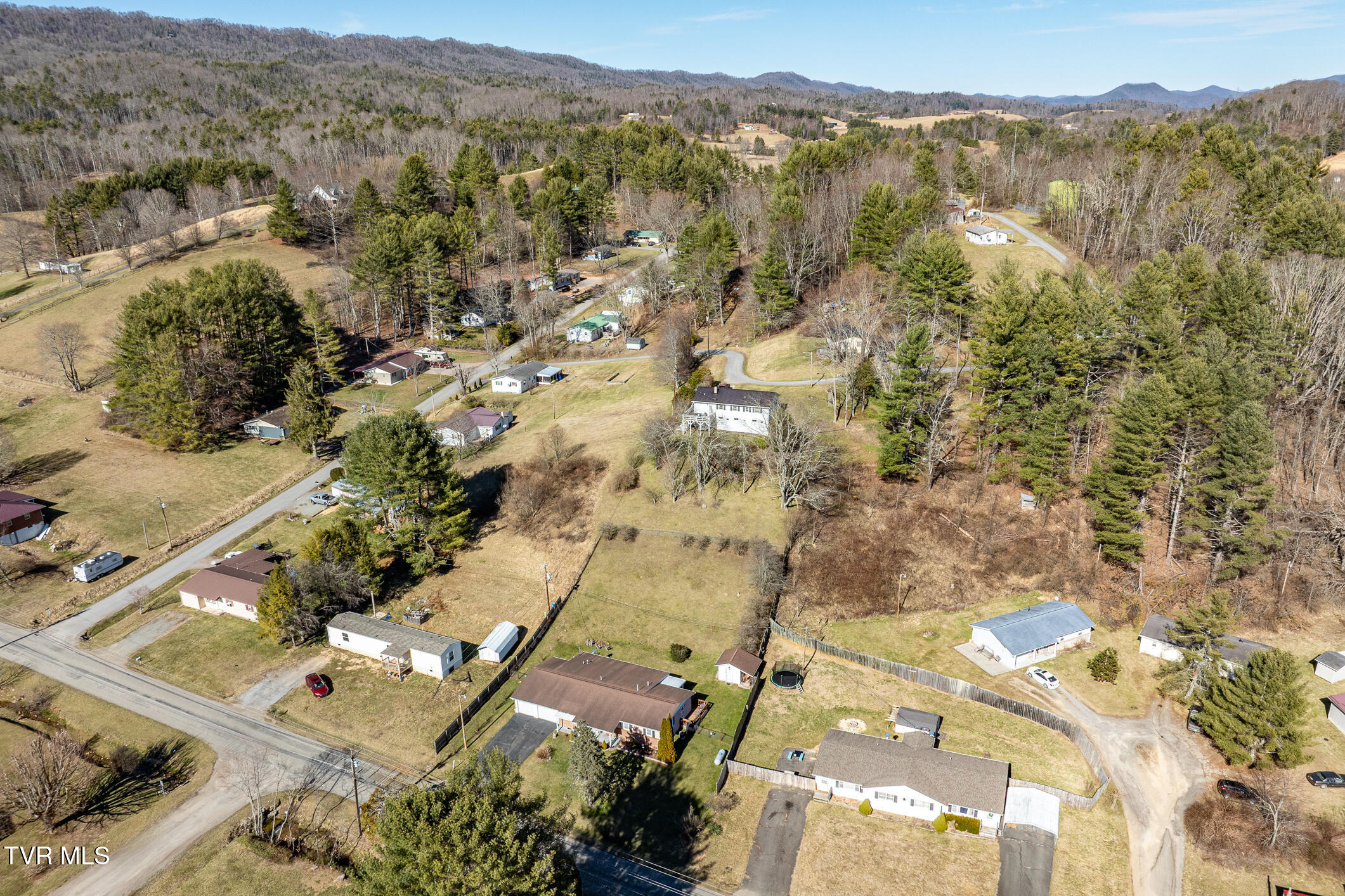 508 Hospital Road Mountain City, TN 37683 - Photo 19 of 75 508 Hospital Road (7 of 77)
