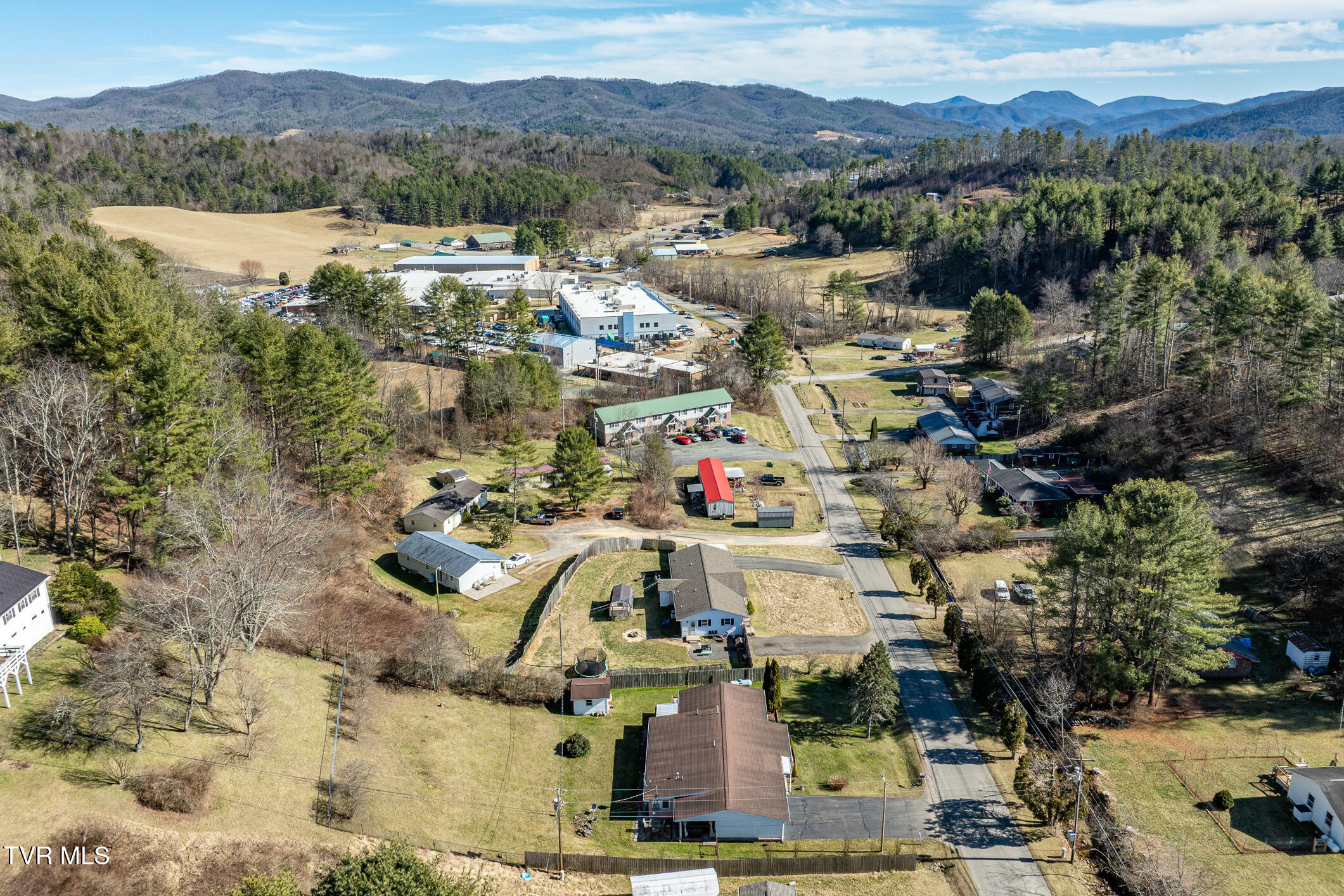 508 Hospital Road Mountain City, TN 37683 - Photo 23 of 75 508 Hospital Road (12 of 77)