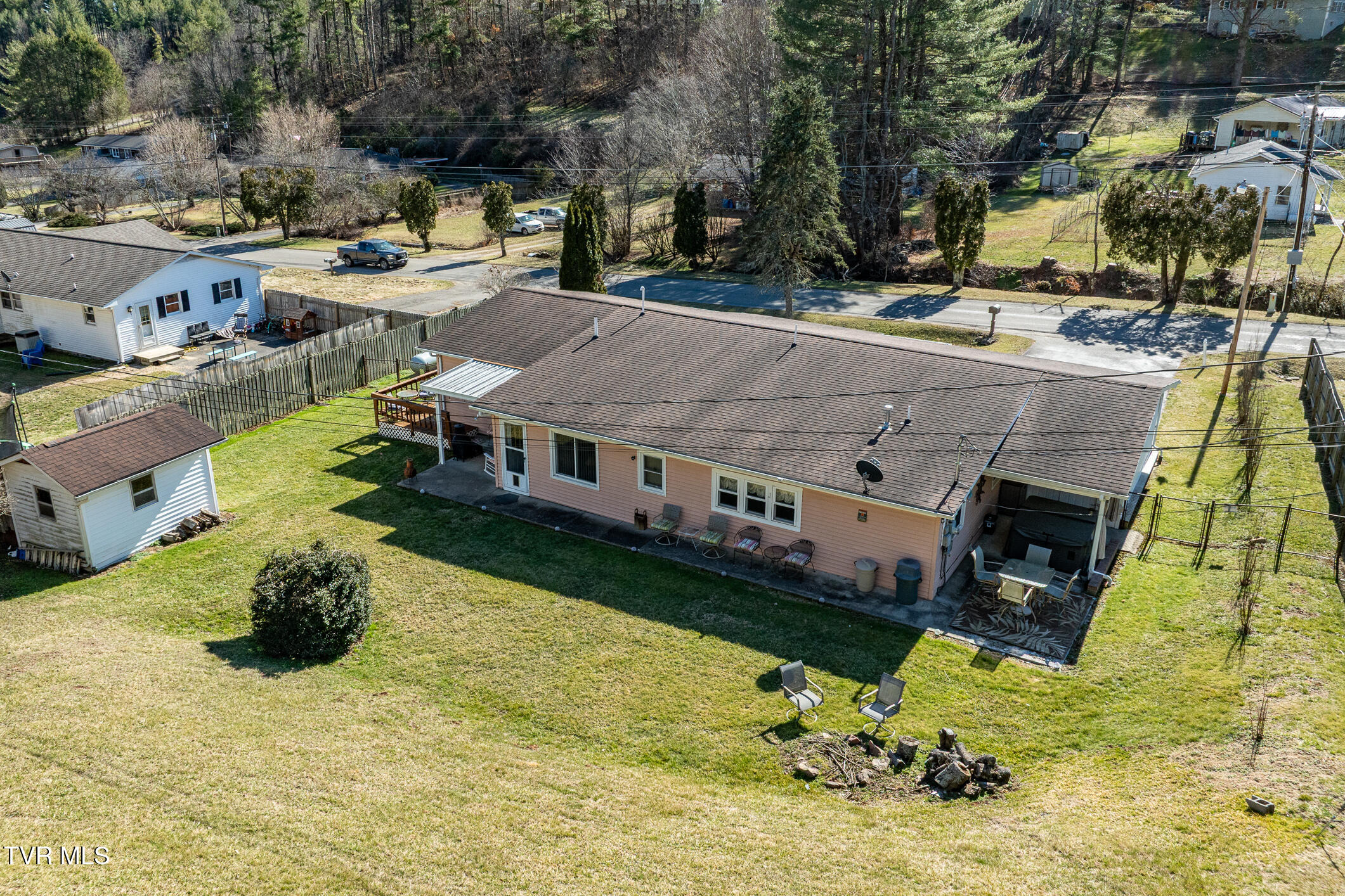 508 Hospital Road Mountain City, TN 37683 - Photo 26 of 75 508 Hospital Road (19 of 77)