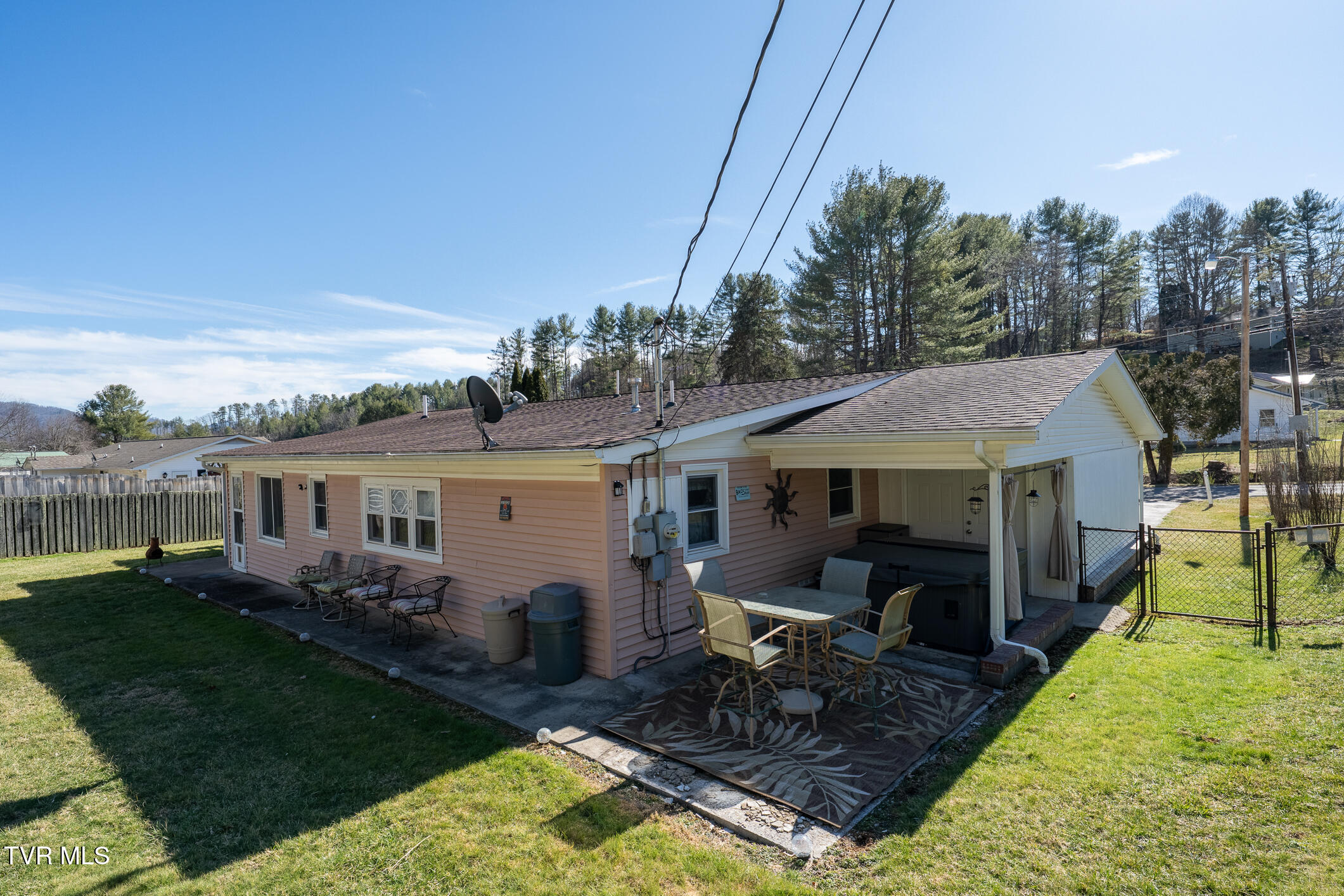 508 Hospital Road Mountain City, TN 37683 - Photo 39 of 75 508 Hospital Road (35 of 77)