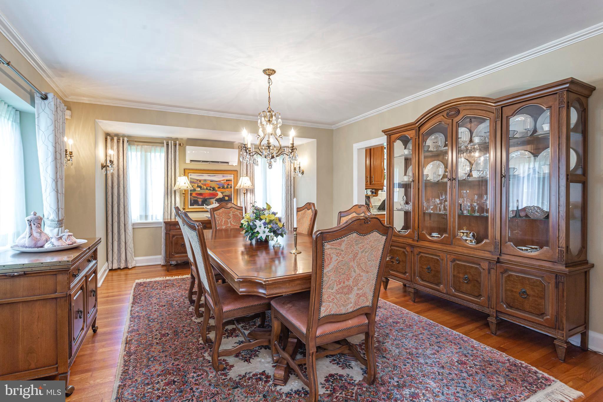 7052 Greenhill Road Philadelphia, PA 19151 - Photo 14 of 48 Spacious Dining Room