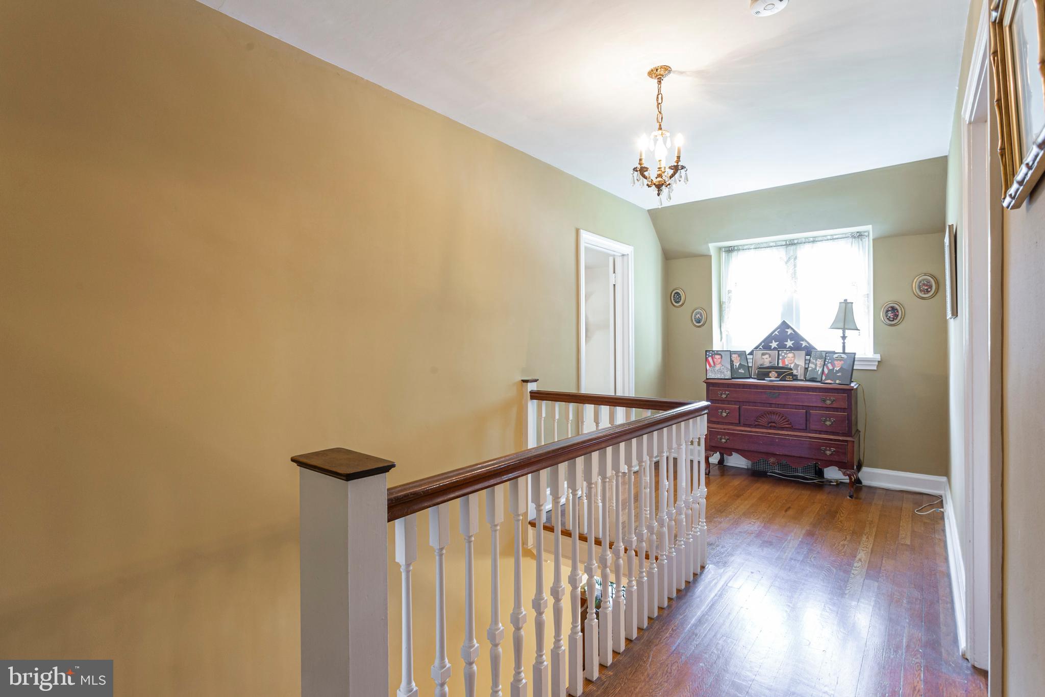 7052 Greenhill Road Philadelphia, PA 19151 - Photo 33 of 48 Second Level Hallway