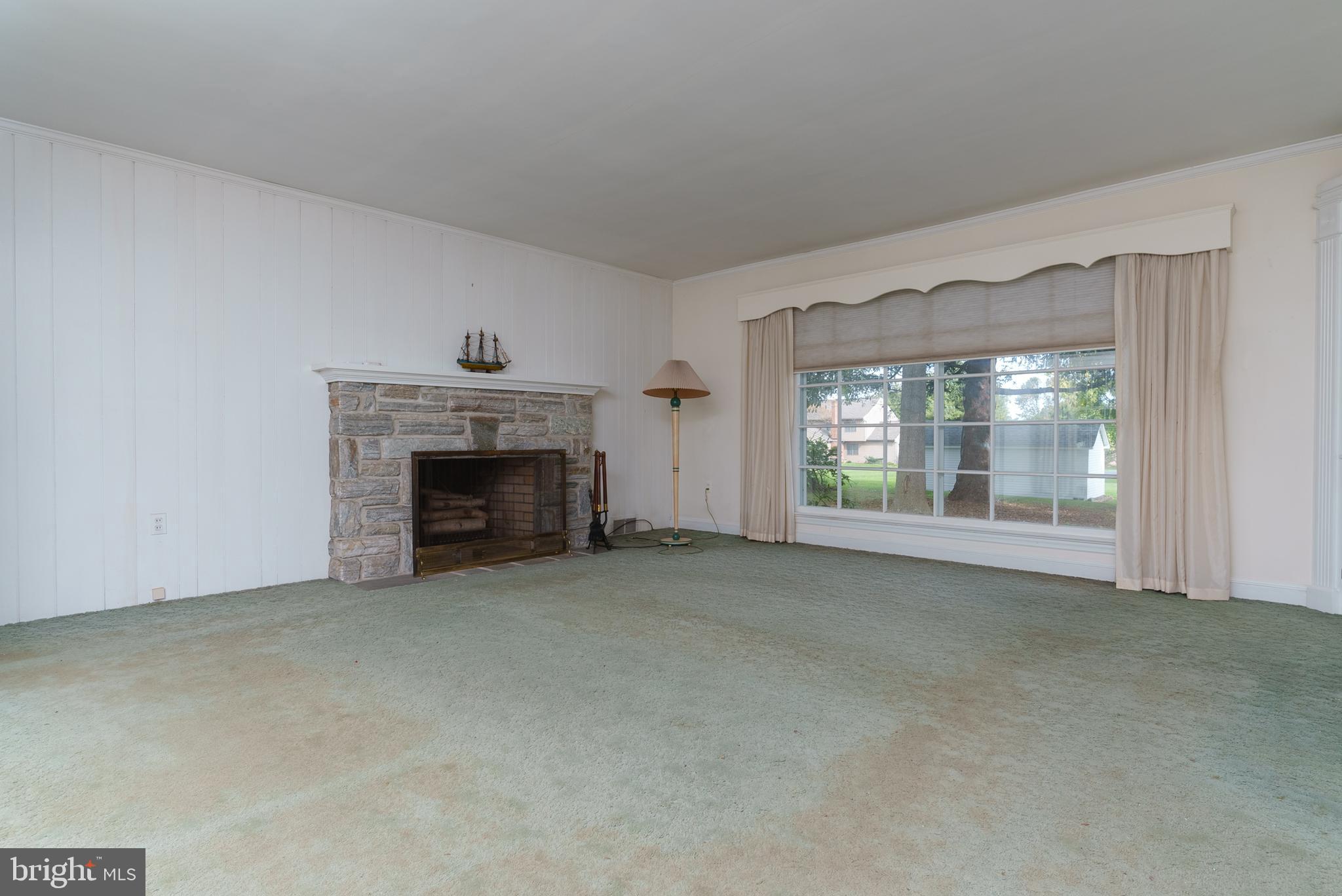 645 Doe Run Road Coatesville, PA 19320 - Photo 6 of 20 Living Room