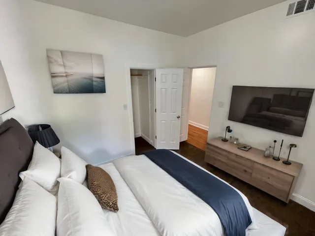 $1,650 | 5123 South Indiana Avenue, Unit 2, Chicago, IL 60615