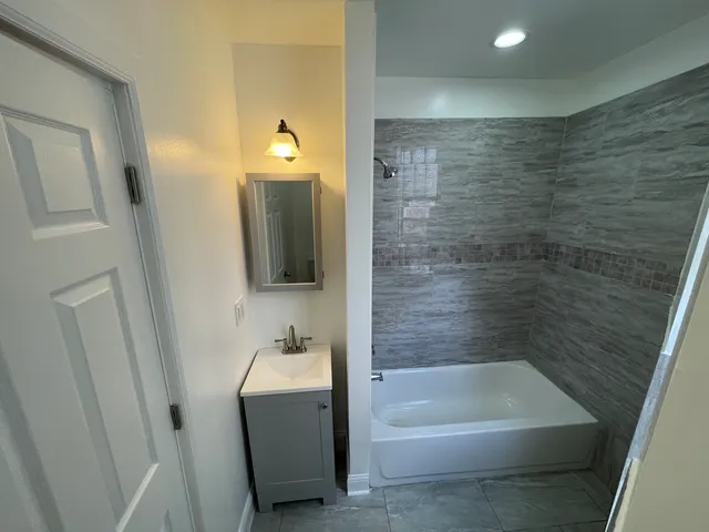 $1,650 | 5123 South Indiana Avenue, Unit 2, Chicago, IL 60615