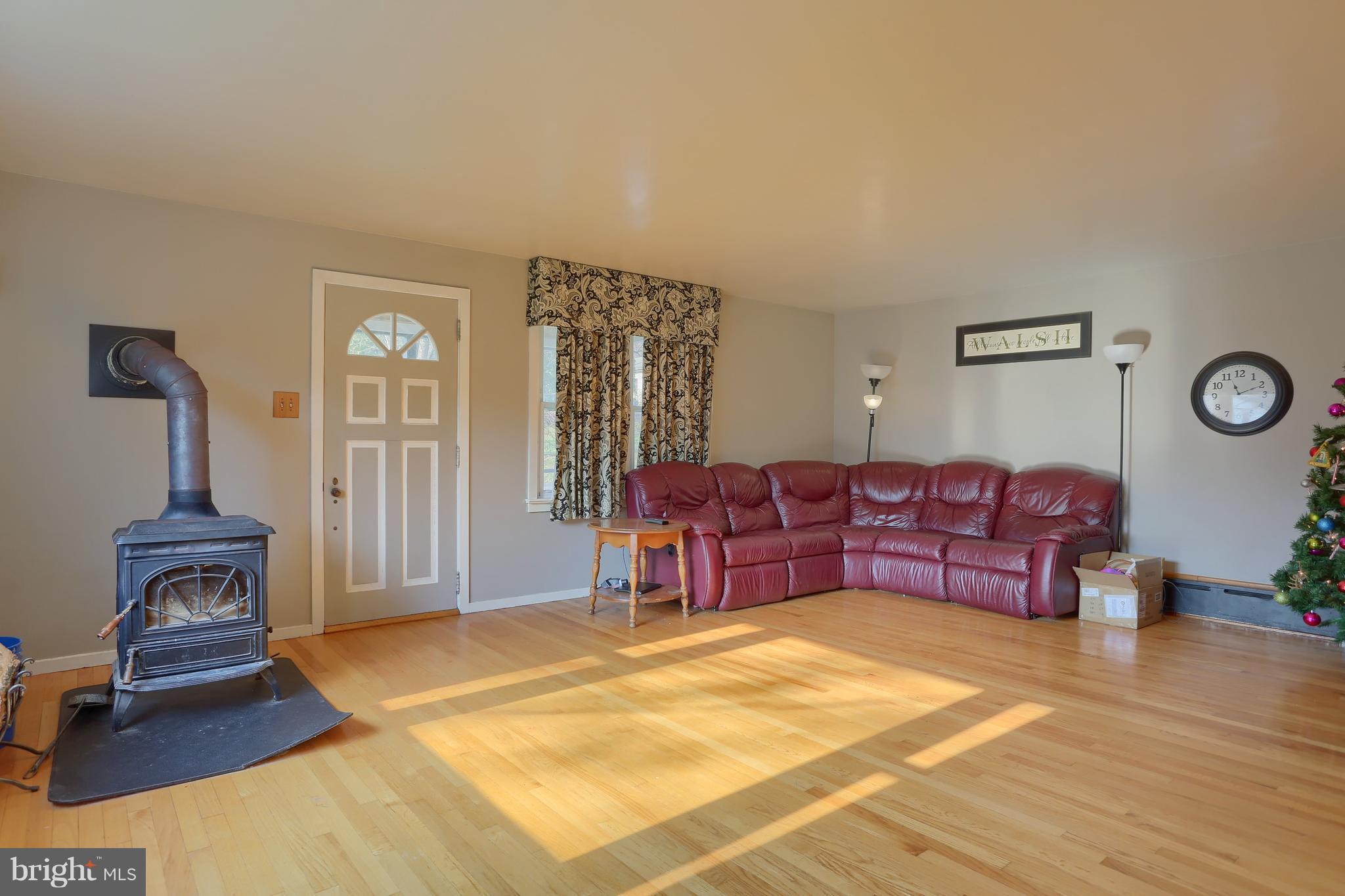 507 Church Road Reading, PA 19607 - Photo 3 of 25