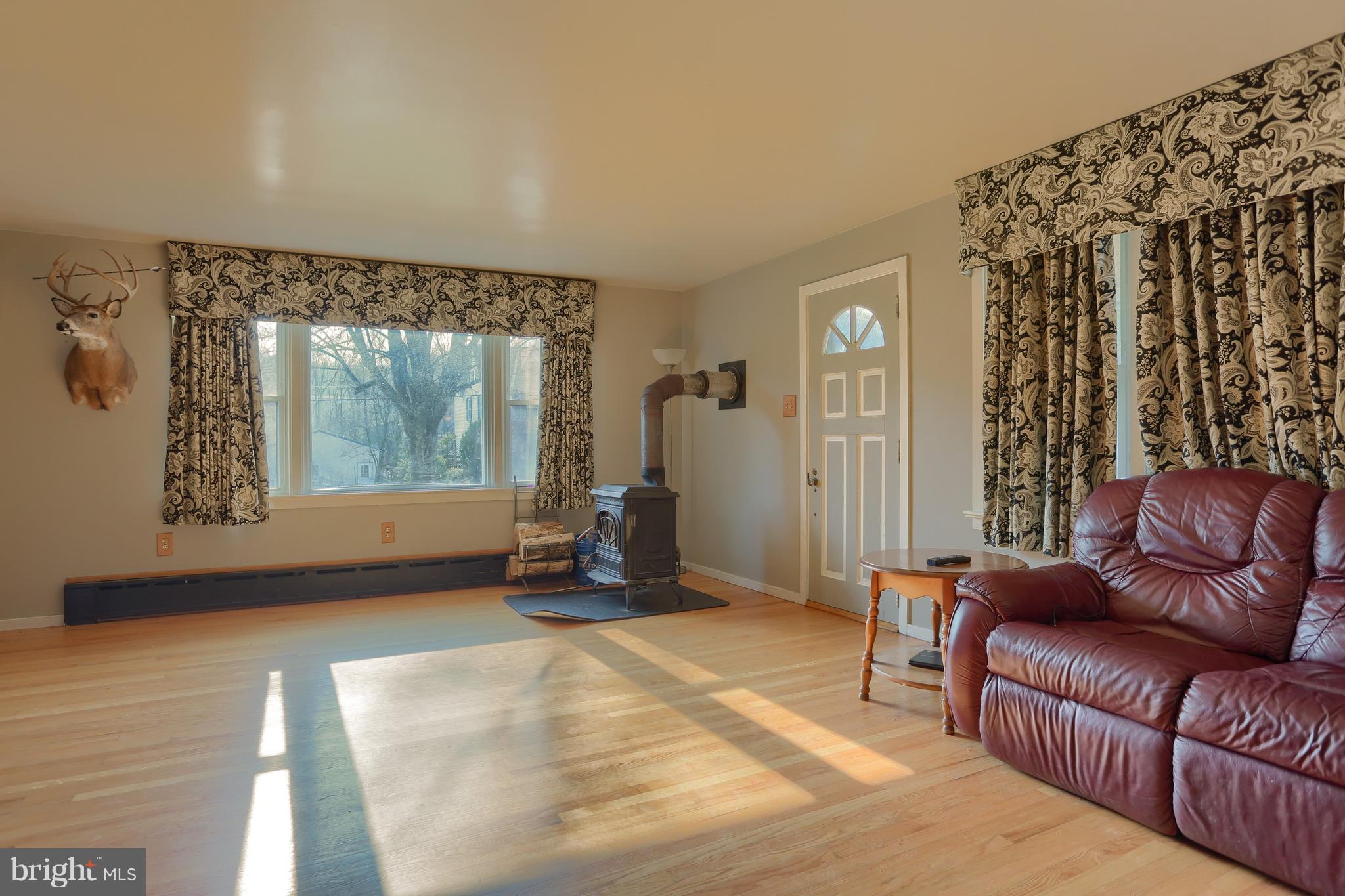 507 Church Road Reading, PA 19607 - Photo 4 of 25