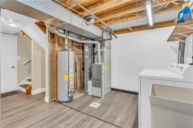 a view of utility room