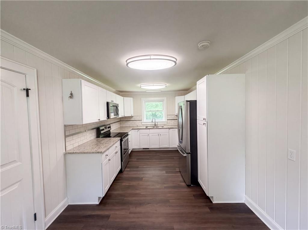 5025 Forbush Road East Bend, NC 27018 - Photo 4 of 18