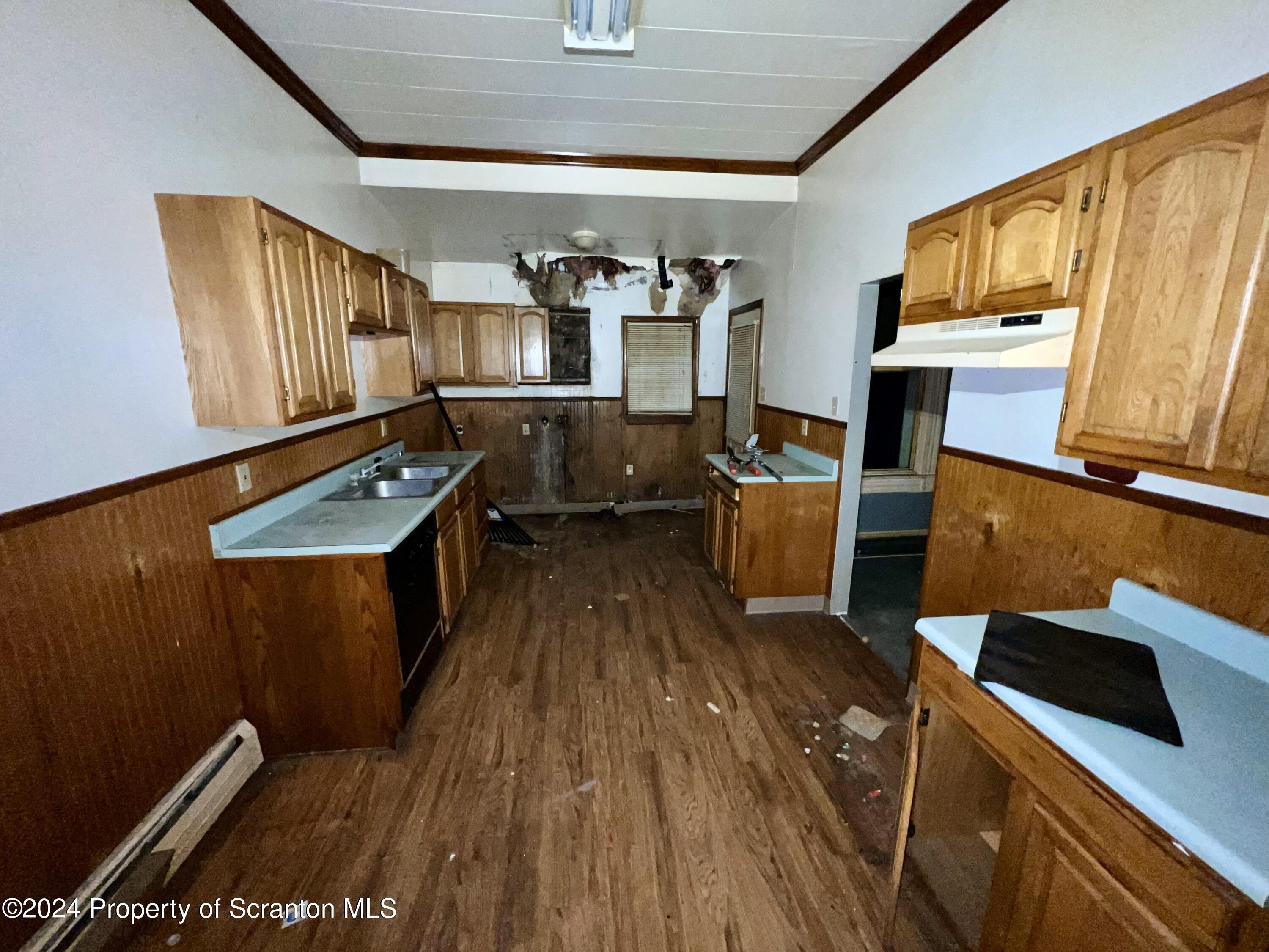 936 Providence Road Scranton, PA 18508 - Photo 3 of 8 Gallery Image 3
