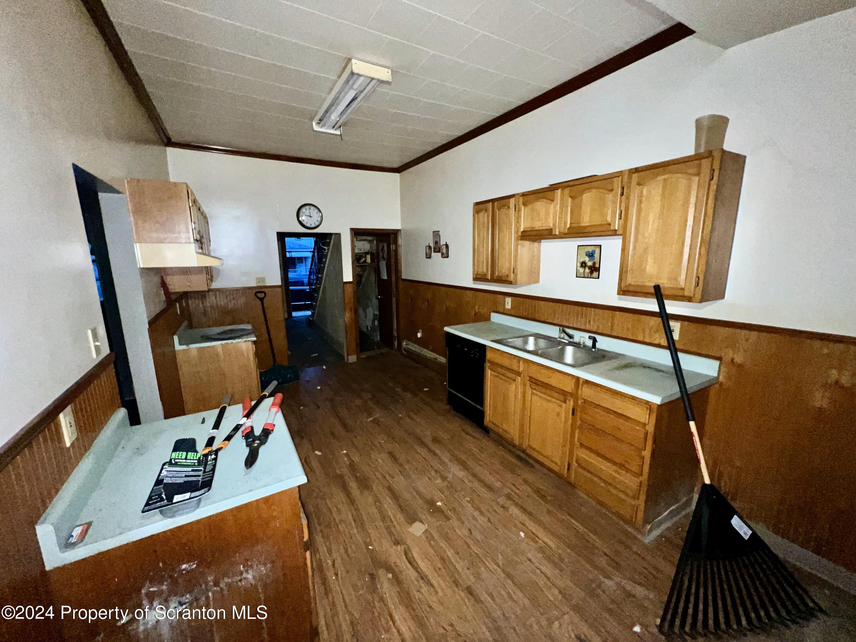 936 Providence Road Scranton, PA 18508 - Photo 4 of 8 Gallery Image 4