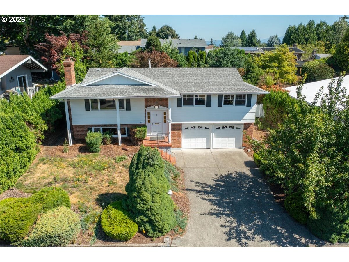 895 Northwest 3rd Street Gresham, OR 97030 - Photo 2 of 41