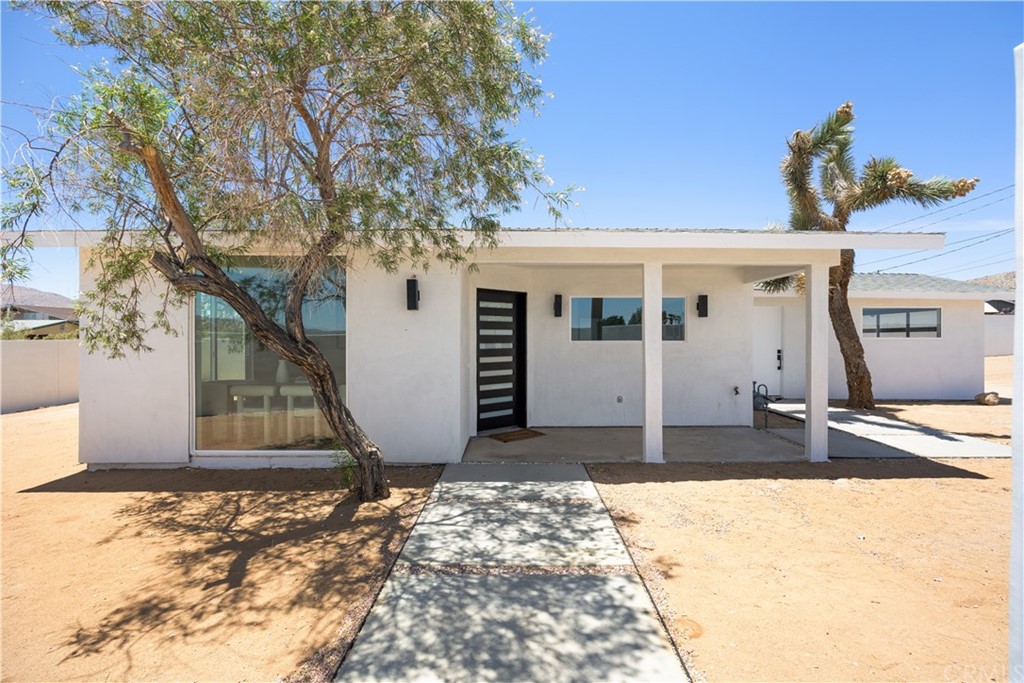 6150 Valley View Street Joshua Tree, CA 92252 - Photo 1 of 1 a front view of a house