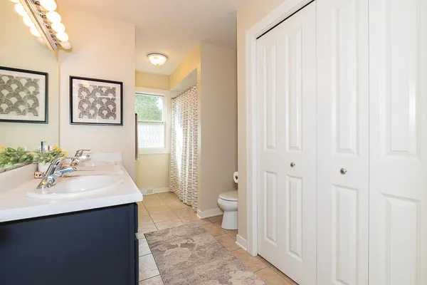 $375,000 | 2223 Surry, Schoolcraft, MI 49087